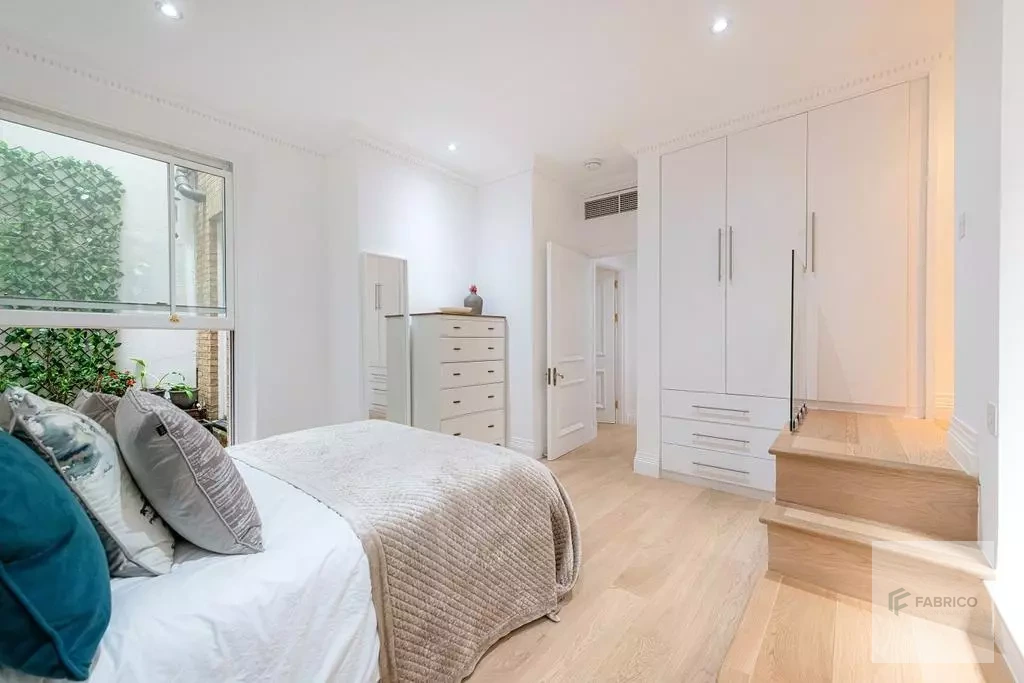 Mayfair W1H refurbishment by Fabrico